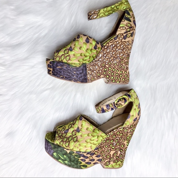 ASOS 'Hamilton' Peacock Print Wedge US 6 EUC - Picture 4 of 8